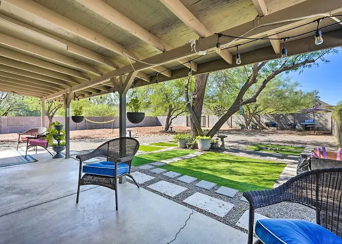 Pool + Backyard Oasis! Snowbird Escape In Ferienhaus *
