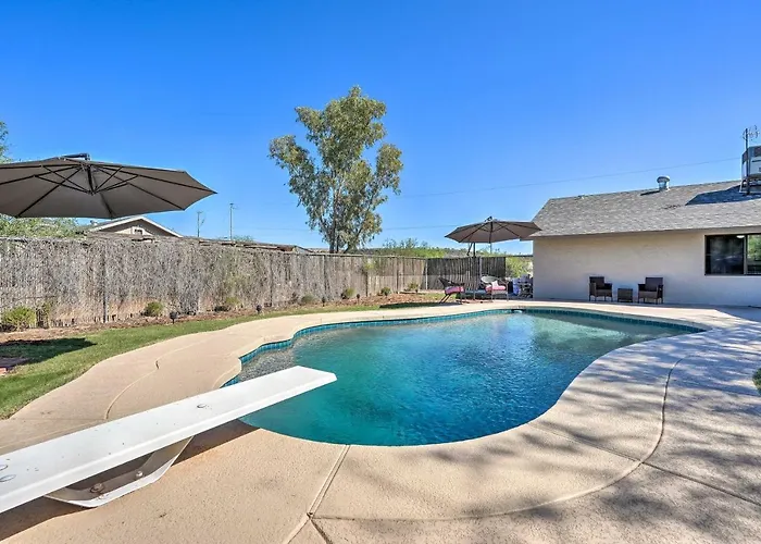 Pool + Backyard Oasis! Snowbird Escape In Ferienhaus *