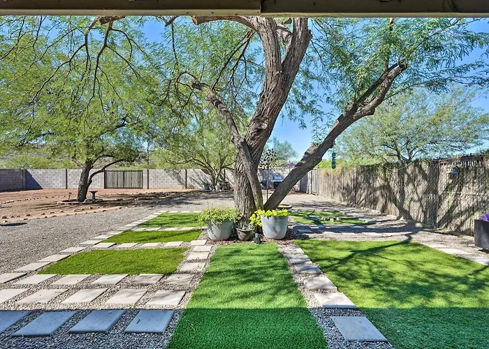 Pool + Backyard Oasis! Snowbird Escape In Phoenix